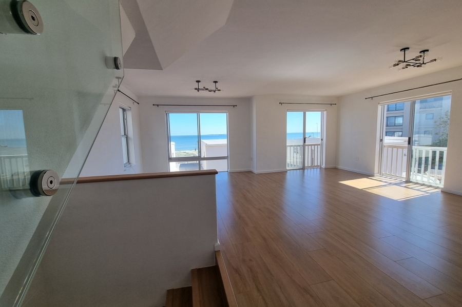 4 Bedroom Property for Sale in Beachfront Western Cape
